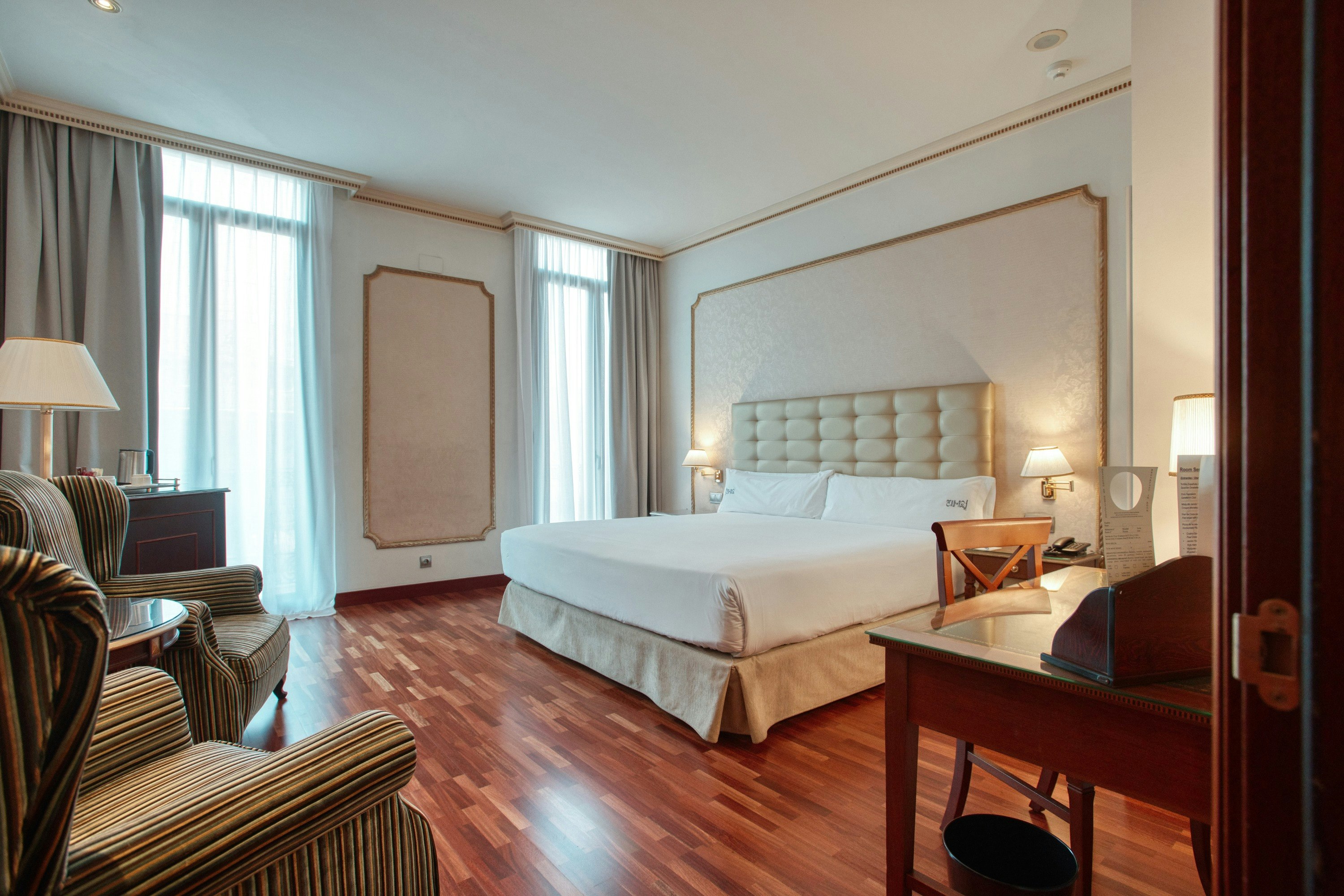 Roger De Lluria Hotel 30/57