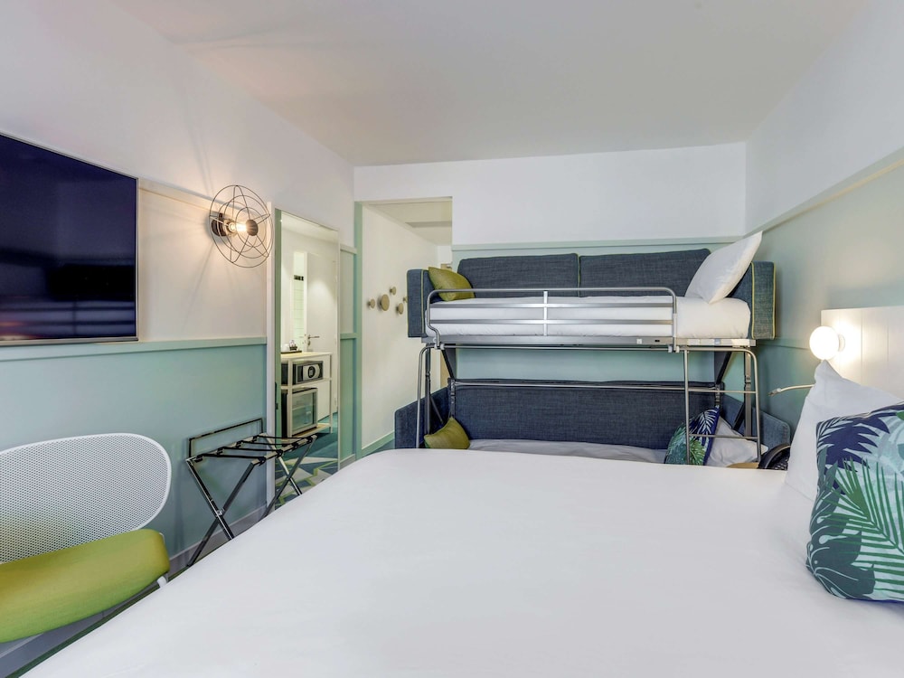 Mercure Paris Orly Tech Airport 22/78