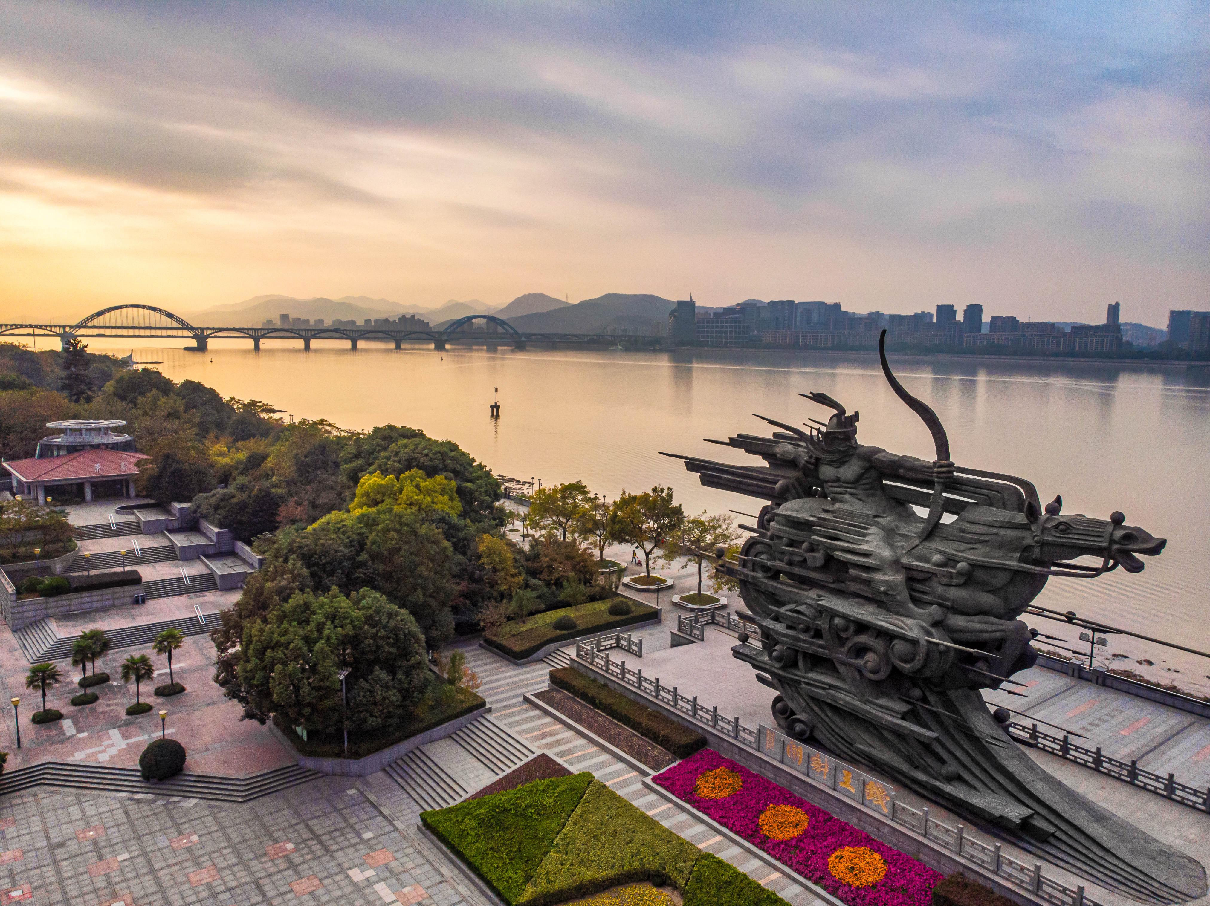 Holiday Inn Hangzhou Binjiang 52/56