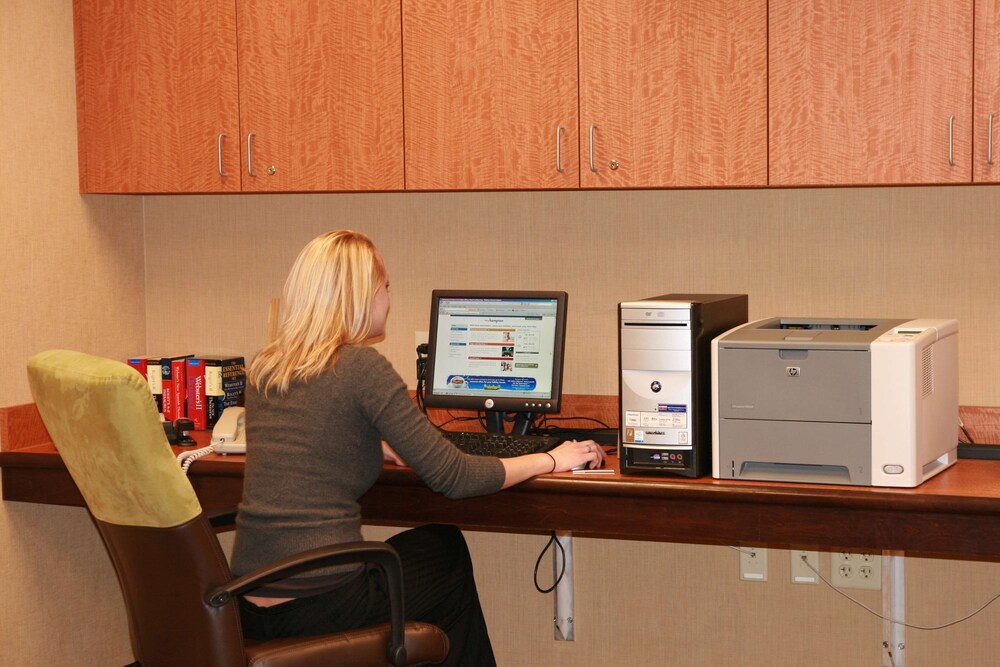 Hampton Inn & Suites Albany-Airport 22/36