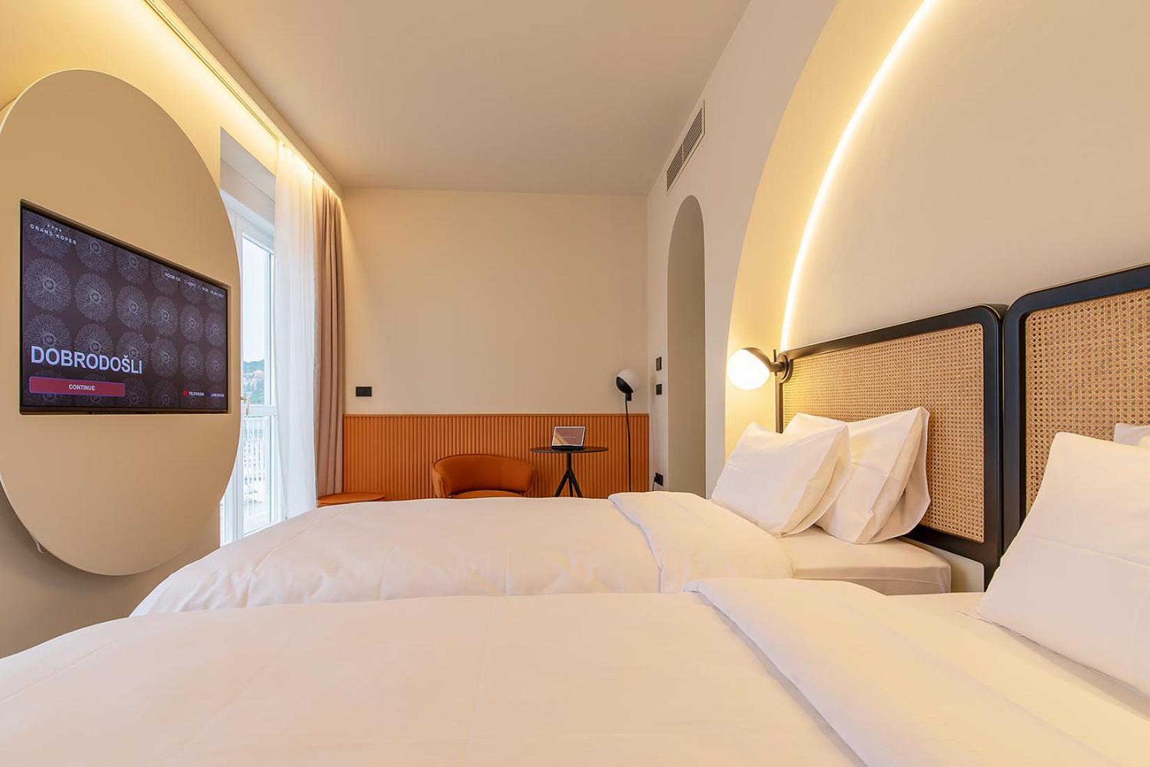 Comfort, Double or Twin Bed