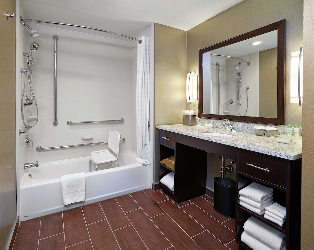 Homewood Suites by Hilton Calgary-Airport, Alberta, Canada 15/45