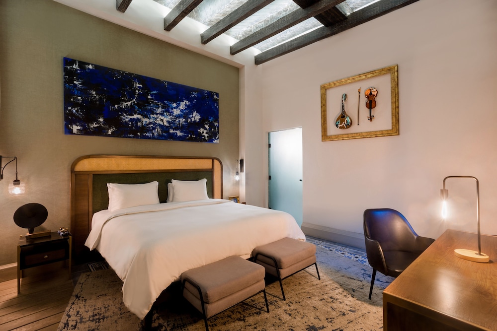 Deluxe, King Bed, Casona 142 Hotel Boutique 3/4