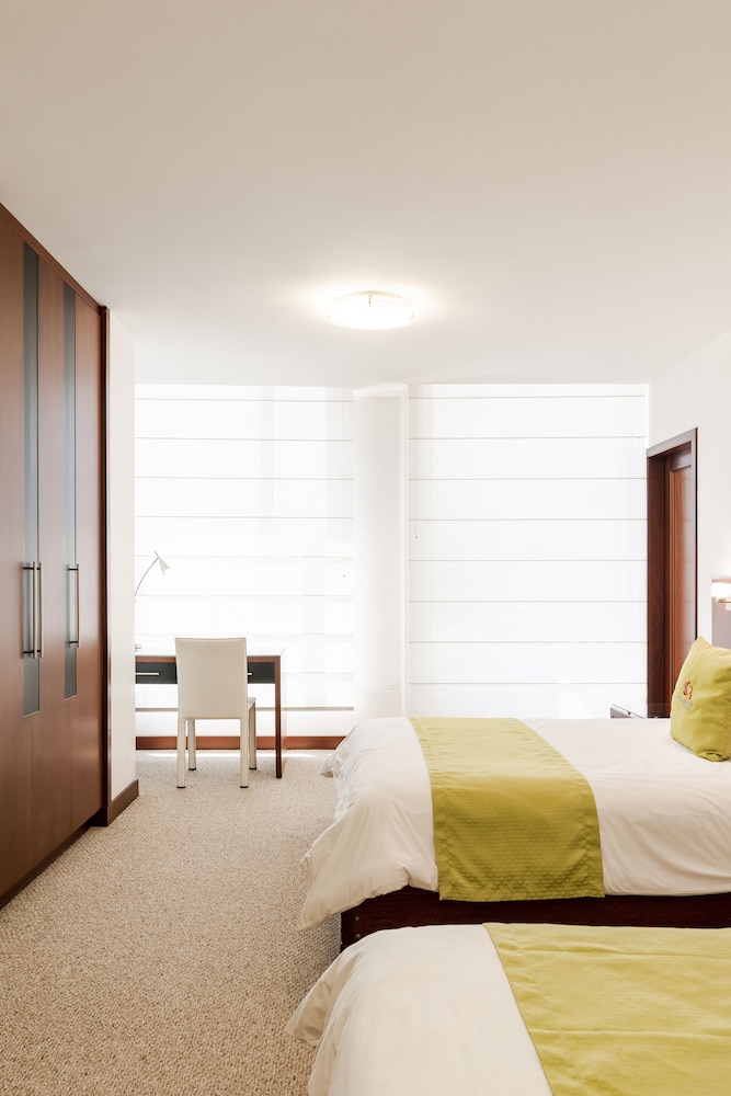 Casben Hotel 10/50