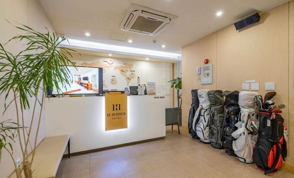 1962 Business Hotel 12/50