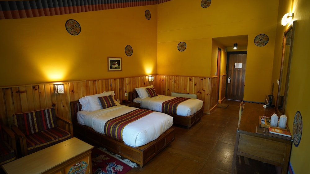 HOTEL OLATHANG 12/43