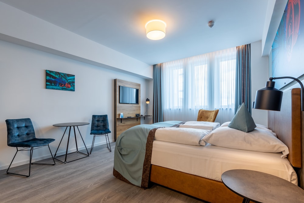 Trip Inn Living and Suites 17/42