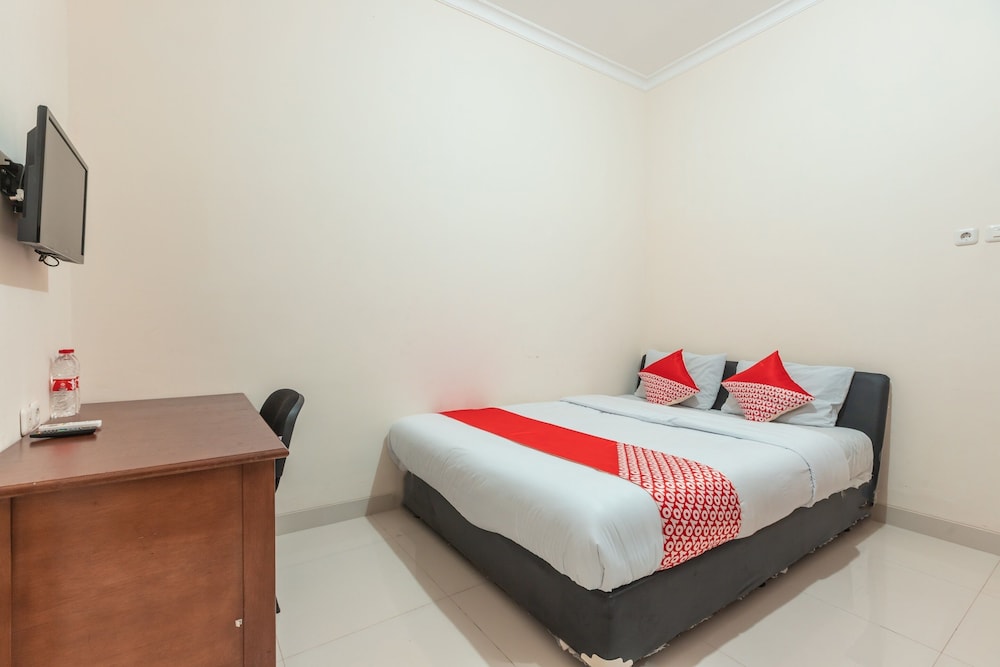 OYO 2364 Cempaka Harapan Indah 25/40