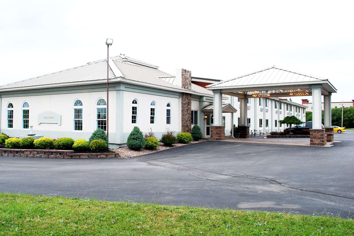 Travelodge by Wyndham Watertown 2/21