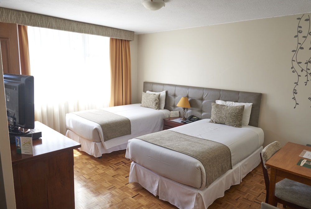 Hotel Embassy 12/57