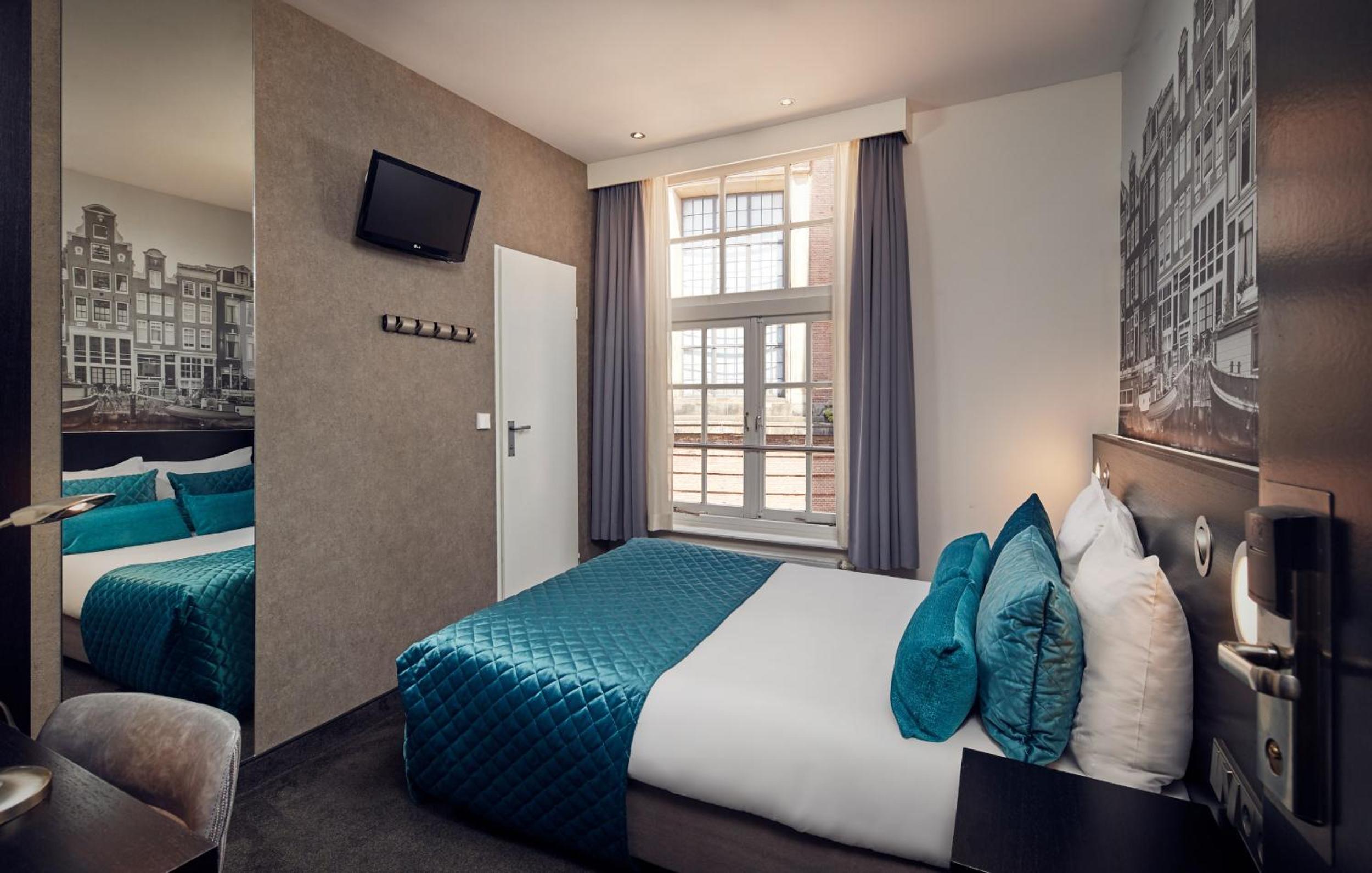 Standard, Double Bed