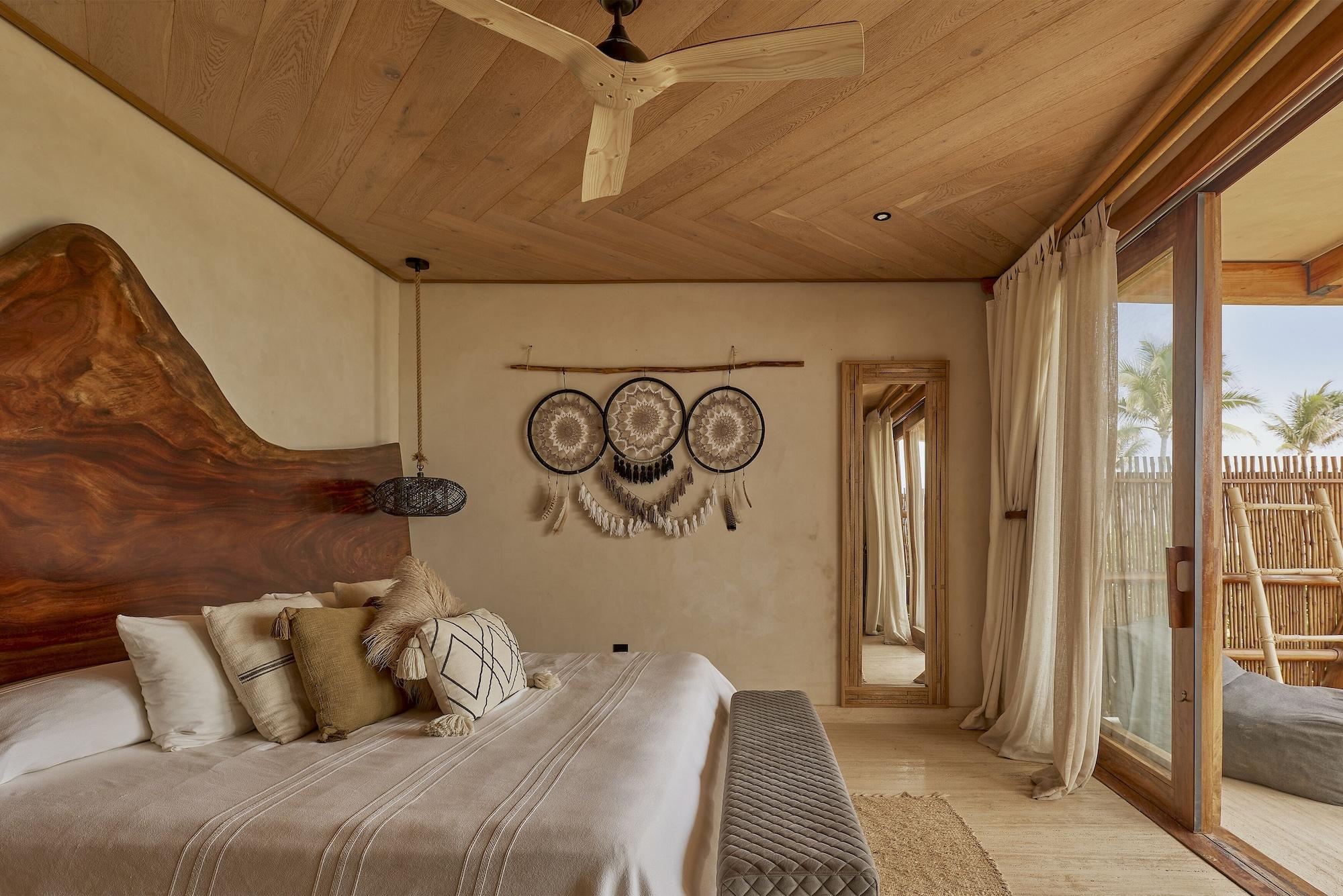 Suite, Ocean Front, with Pool
