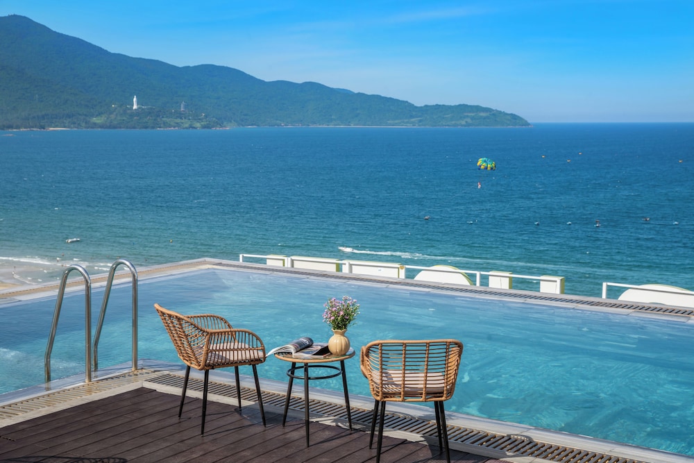 Golden Sea 3 Hotel 59/65