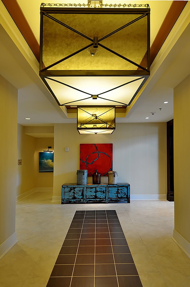 Overton Hotel And Conference Center 5/66