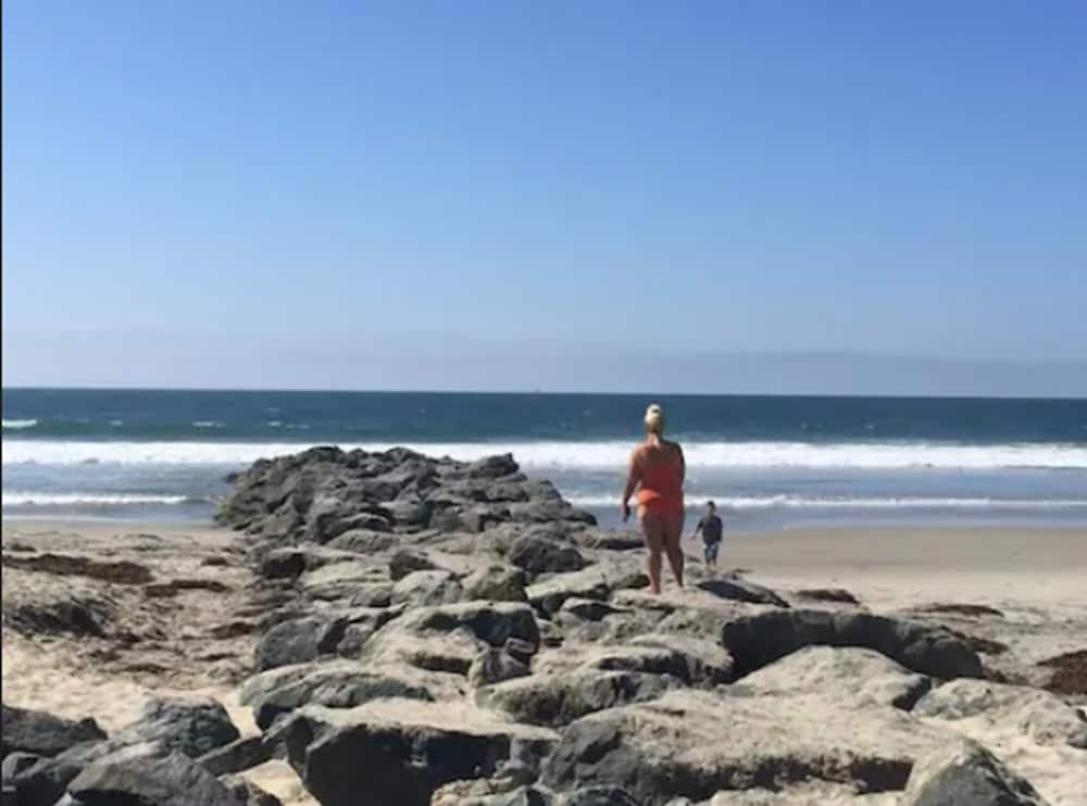 Sand Castle Inn 65/71