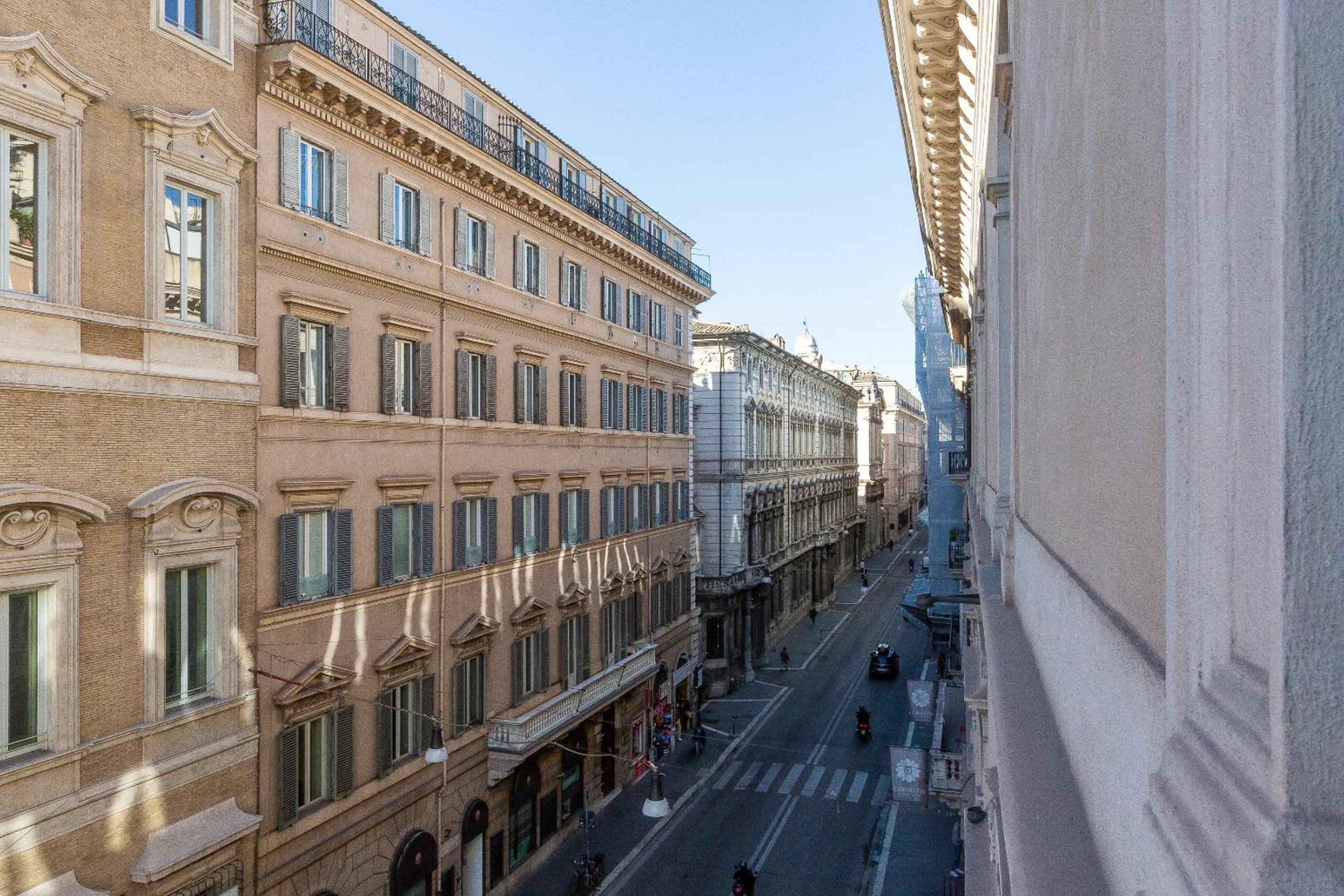 Suite della Pigna 12/15