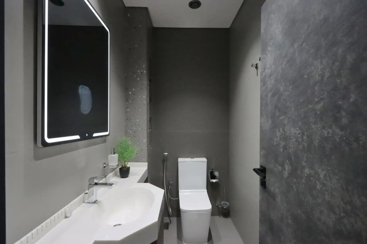 Embrace Luxury and Comfort in prime IBR, JLT 26/28