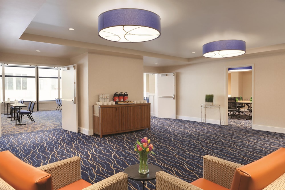 Hyatt House Virginia Beach Oceanfront 22/48