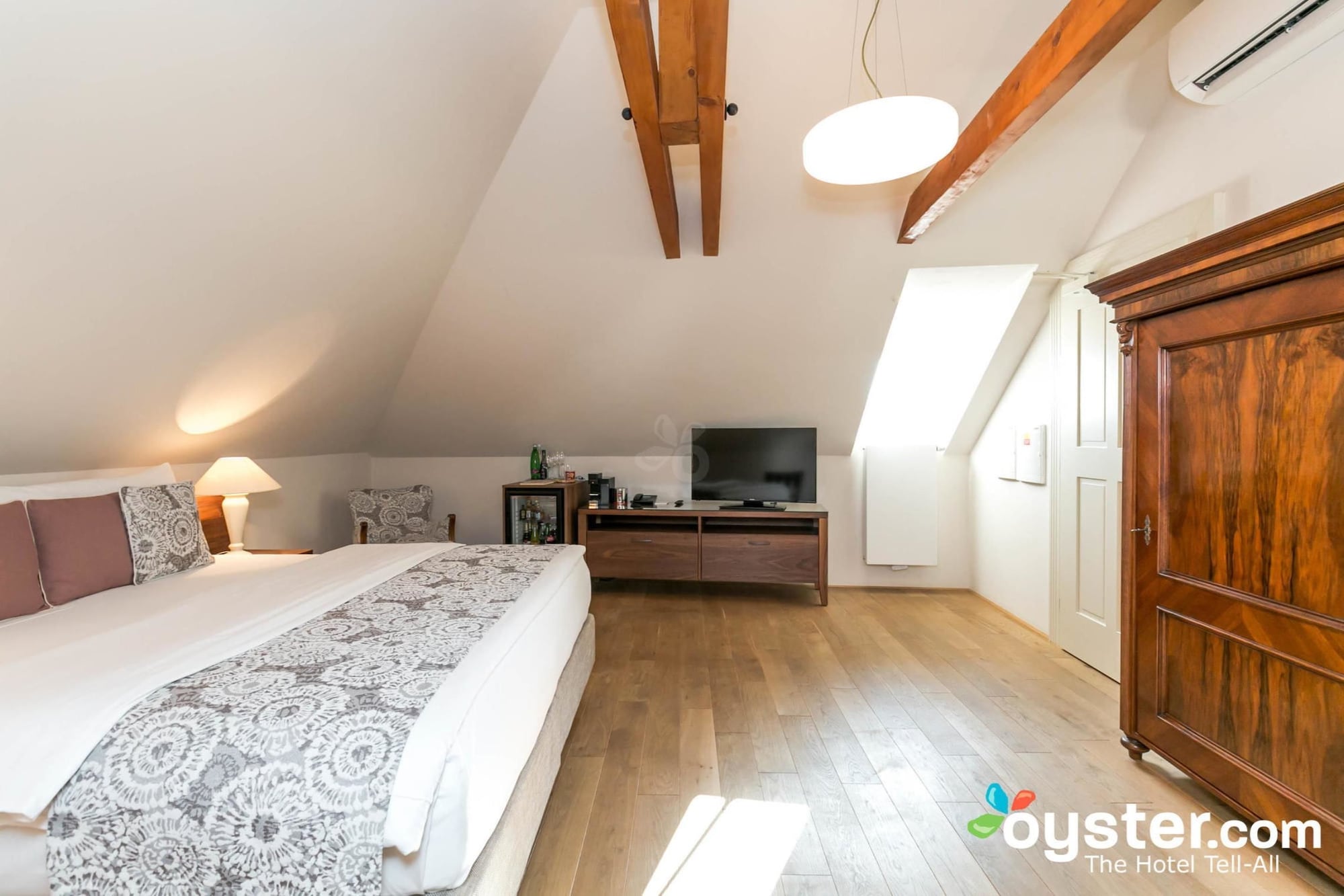 جناح جونيور بسريرين منفصلين بغرفة نوم واحدة، Hotel Golden Key Prague 2/10