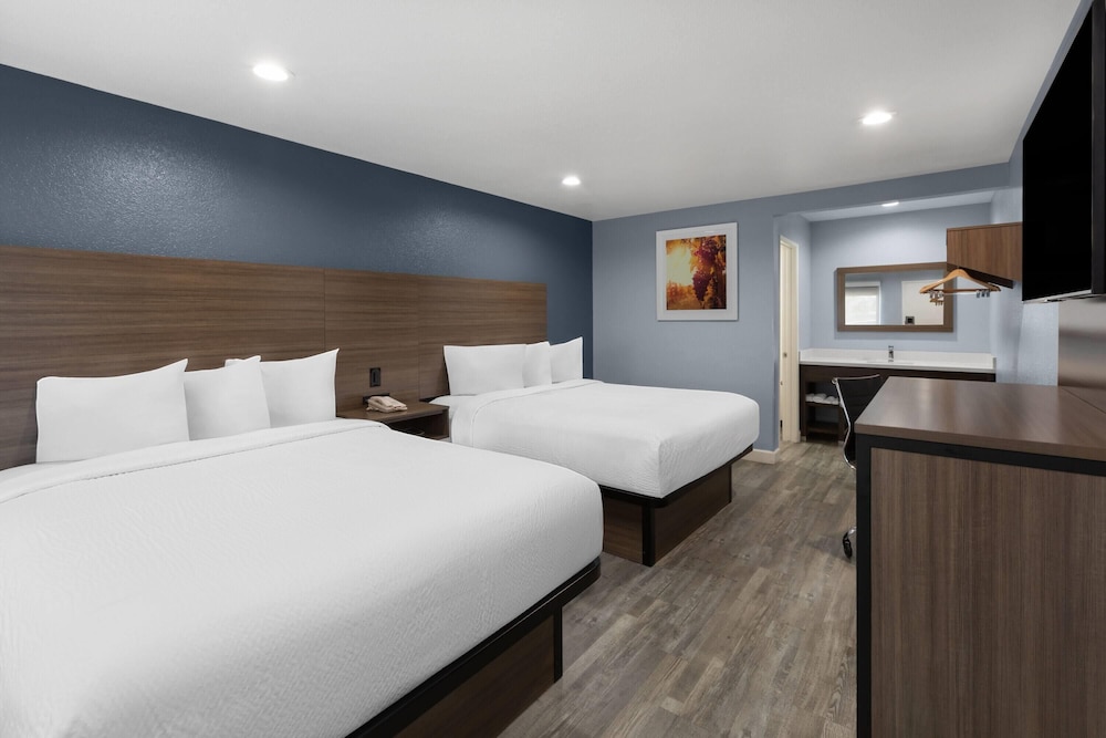 Days Inn by Wyndham Arroyo Grande/Pismo Beach 22/62