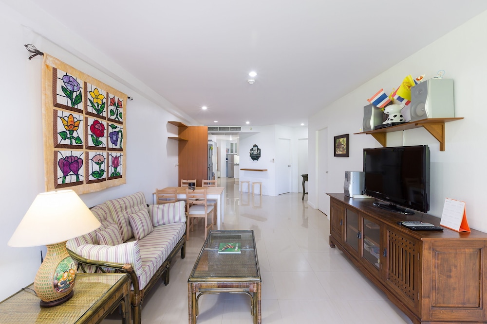 Baan Poolom Beachfront Condominium 26/50