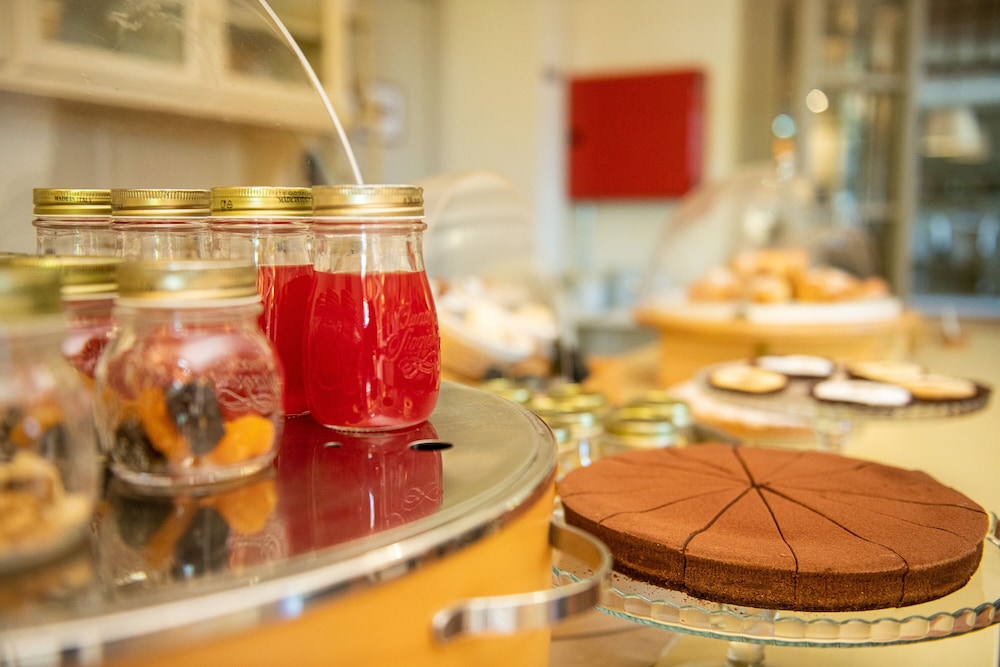 Si Montalcino Hotel & Restaurant 35/68