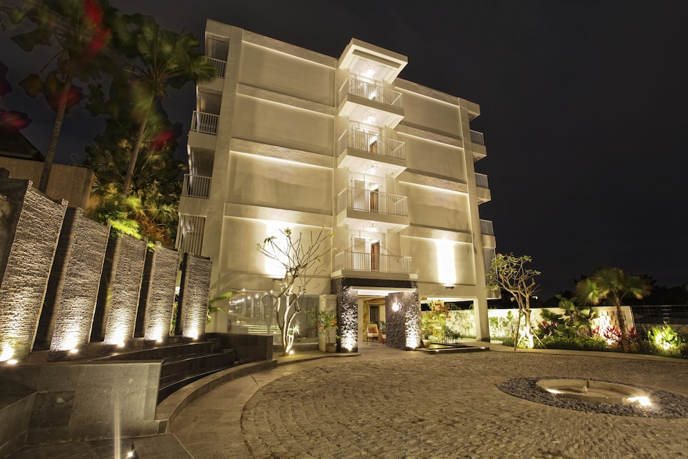 Paragon Hotel Seminyak 4/71