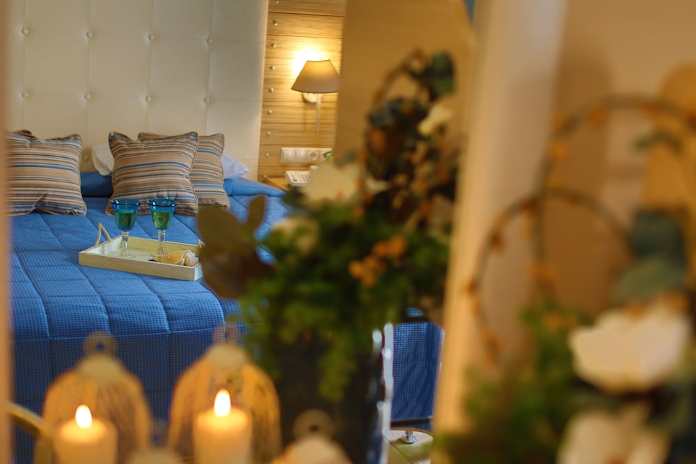 Dolphin Bay Seaside Resort & Suites 42/74
