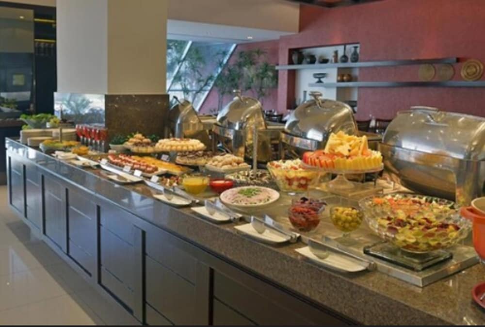 Hotel Deville Prime Cuiaba 65/86