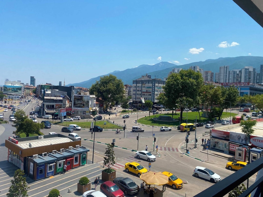 KARDES HOTEL 63/68