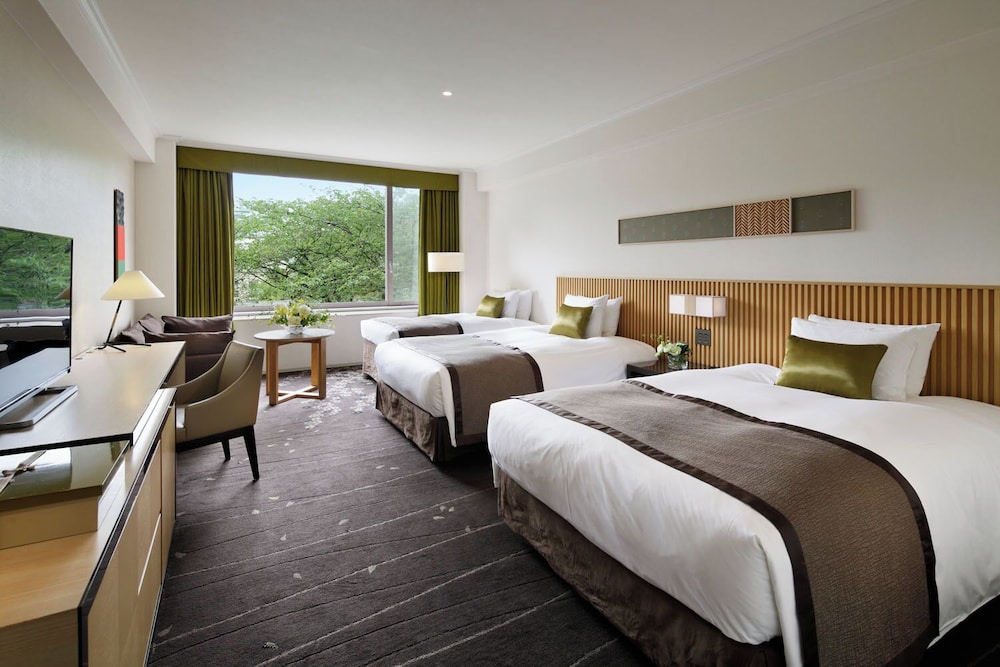 DELUXE, TWIN BEDS, WITH EXTRA BED, HIGH FLOOR