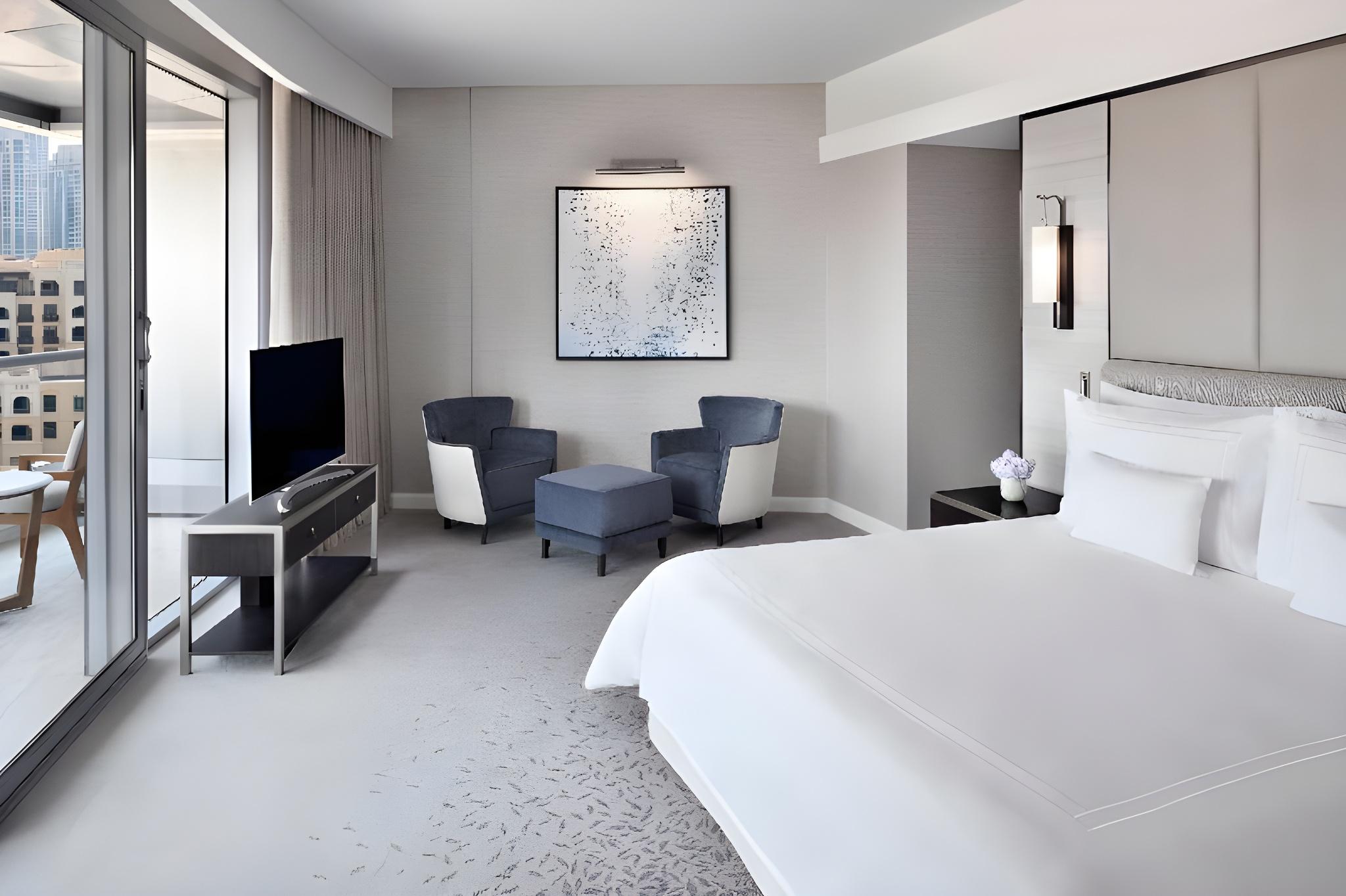 Executive, Suite, Lounge Access