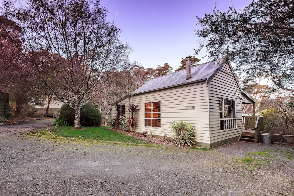 The Cottages At Hepburn Springs 27/32