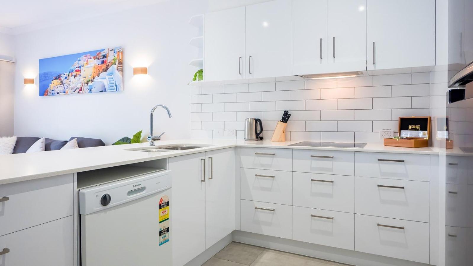 3 Bedrooms, Apartment, Water View