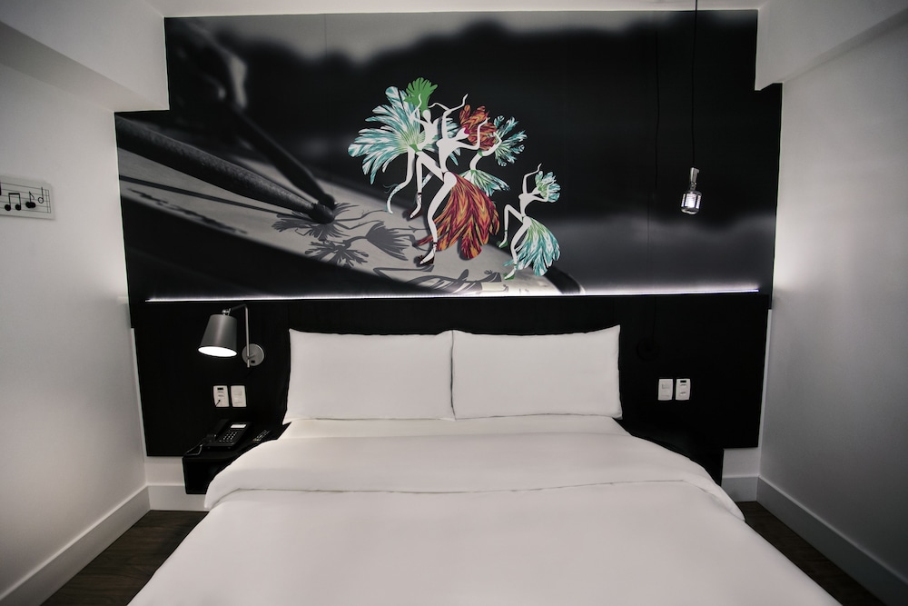 Ibis Styles Taubate 56/72