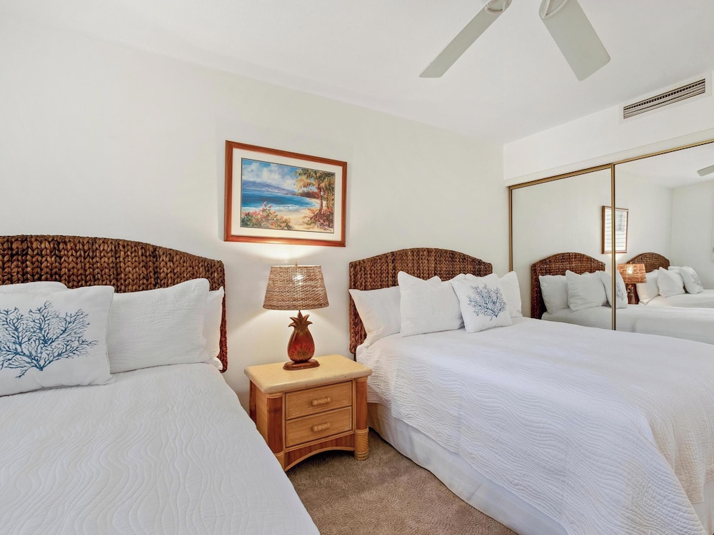 2 Bedrooms, Condo, 1 King and 2 Double Beds, Ocean Front, Sofa