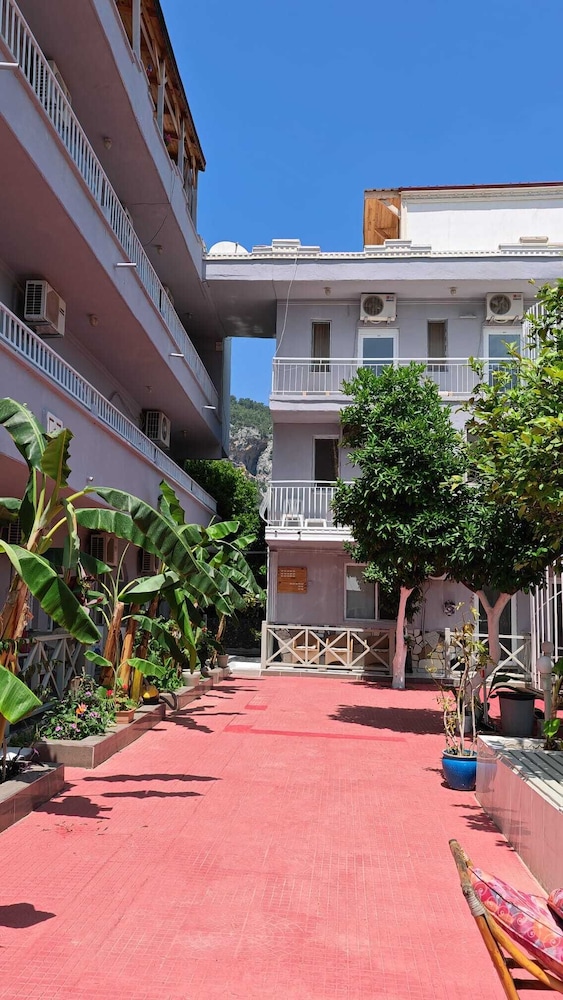 Unal Boutique Hotel 36/40