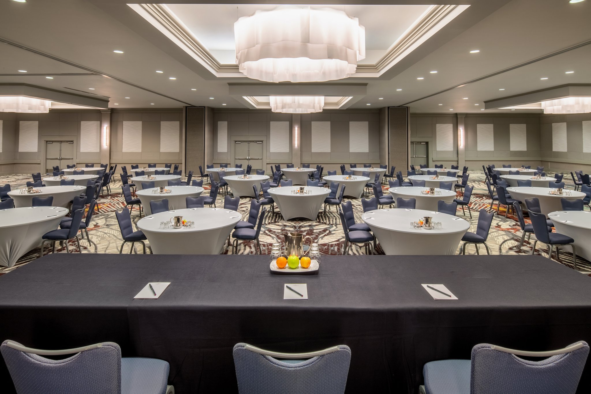 Crowne Plaza Cabana, Palo Alto 70/80