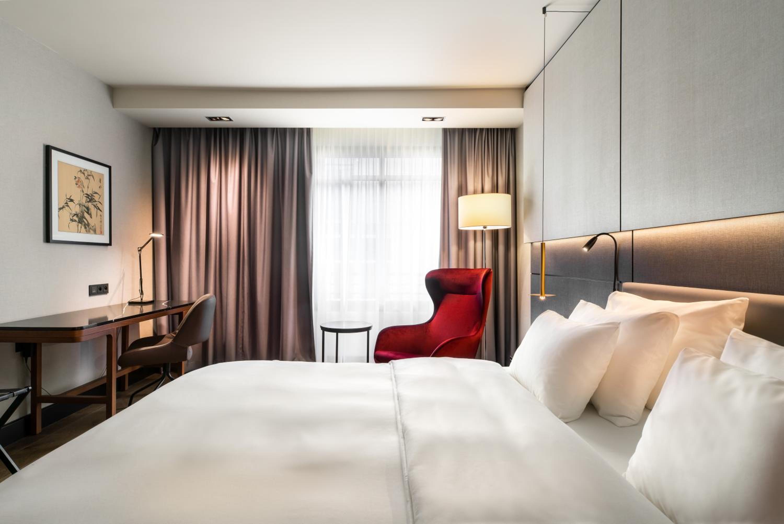 Collection, King Bed