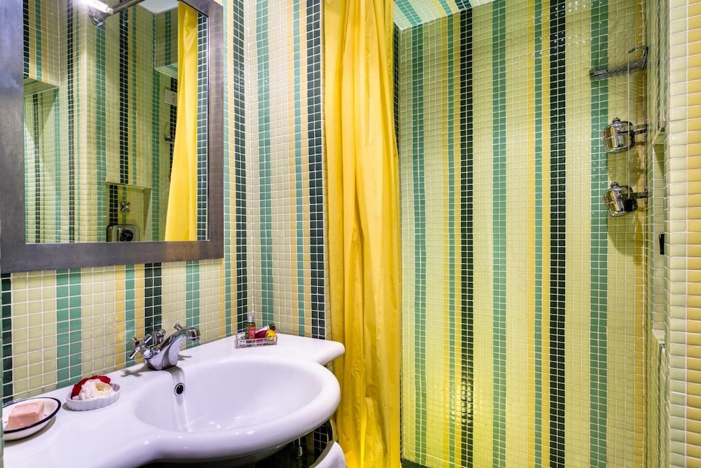 CASA HEBERART GUEST HOUSE SISTINA 13/37