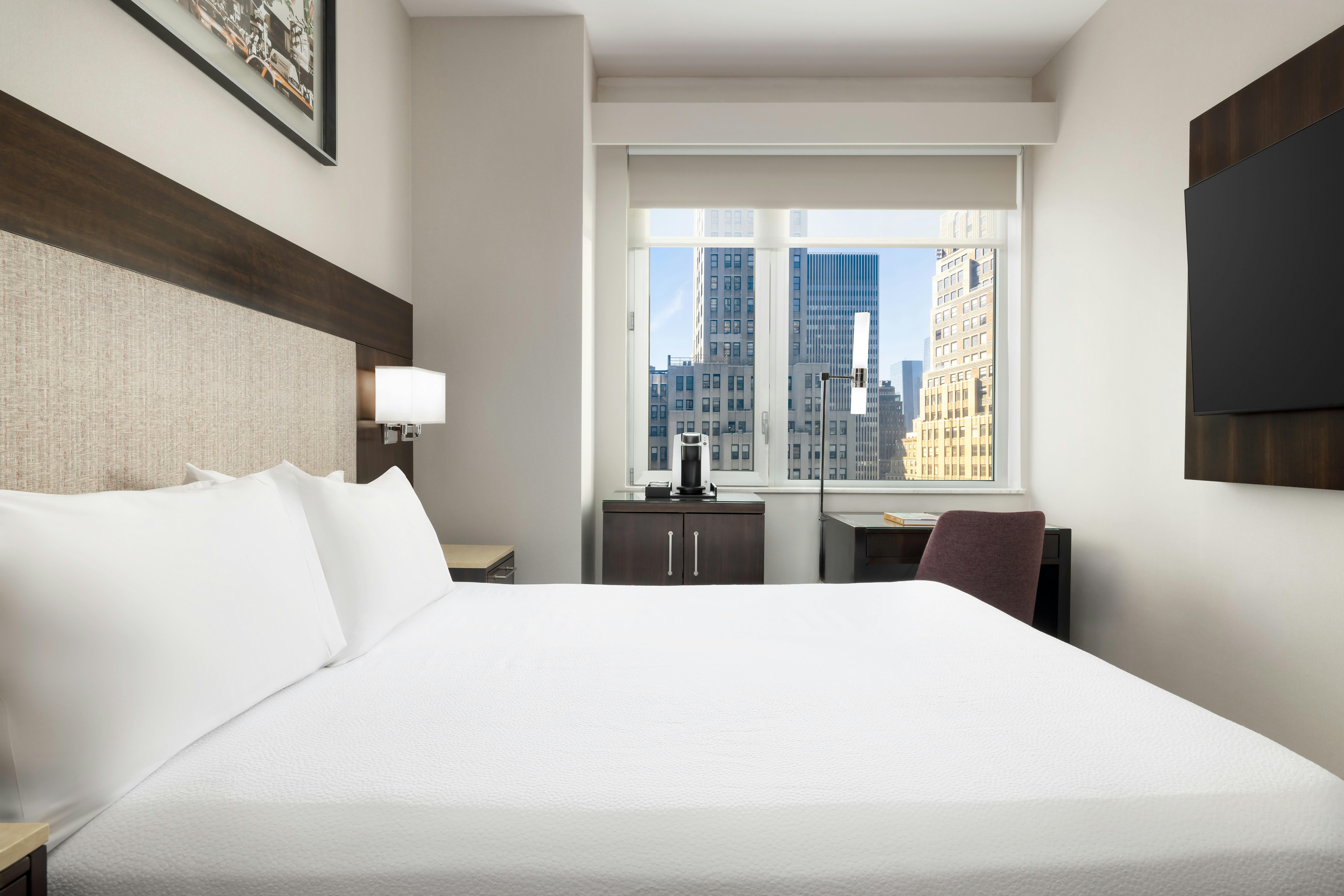 ROOM, QUEEN BED, CITY VIEW, ACCESSIBLE