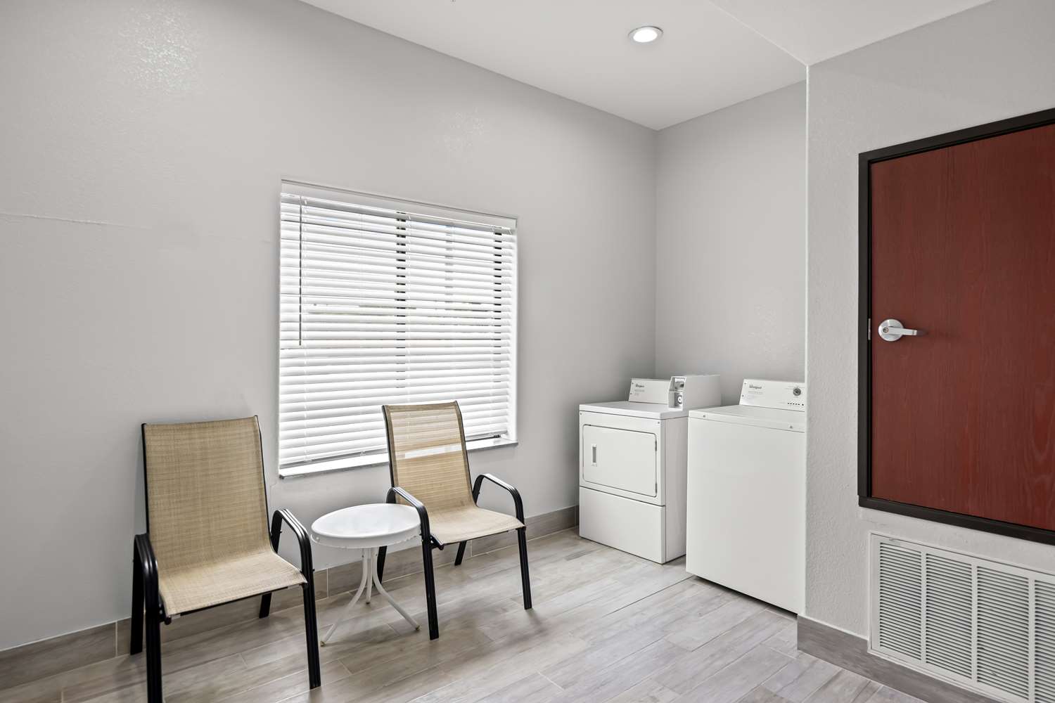 Best Western Palace Inn and Suites 3/12
