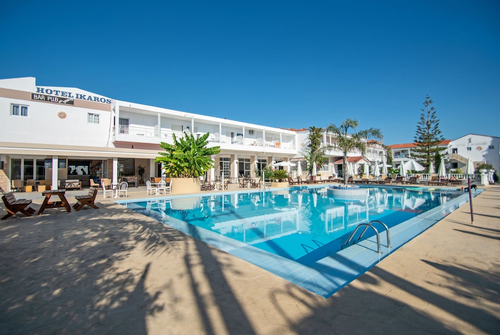 Ikaros Hotel 68/70