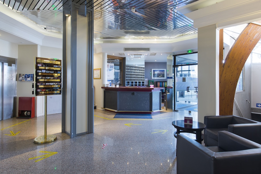 lobby