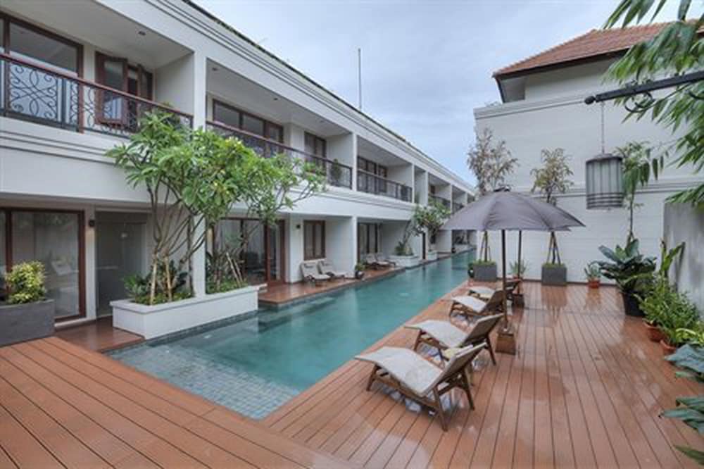 Seminyak Lagoon All Suites Hotel 38/47