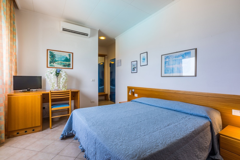 Hotel Stella Marina 20/50