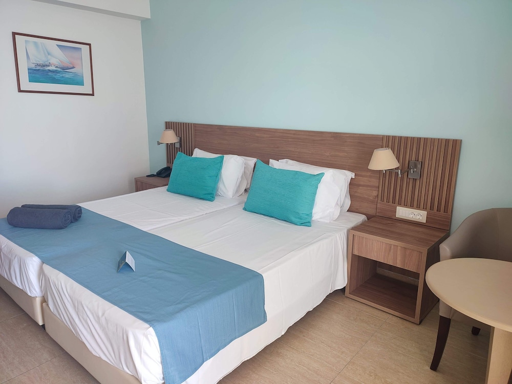 Asterias Beach Resort 14/47