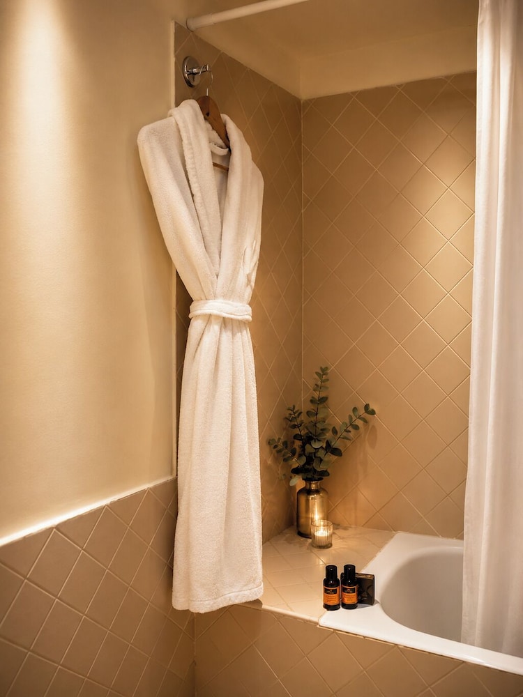 فندق فرح مراكش(Kennedy Hospitality Resort) 50/50