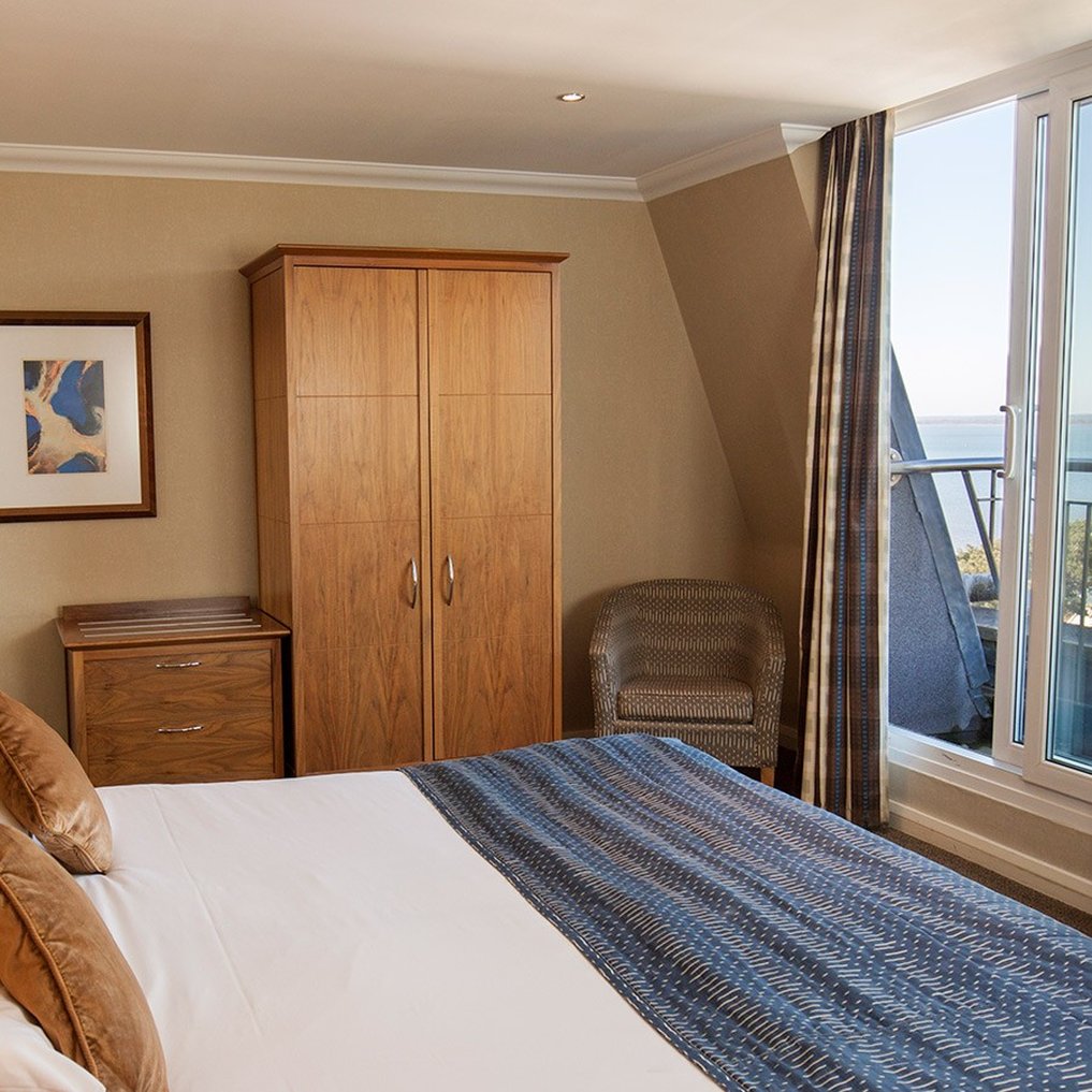 Harbour Heights Hotel 8/50