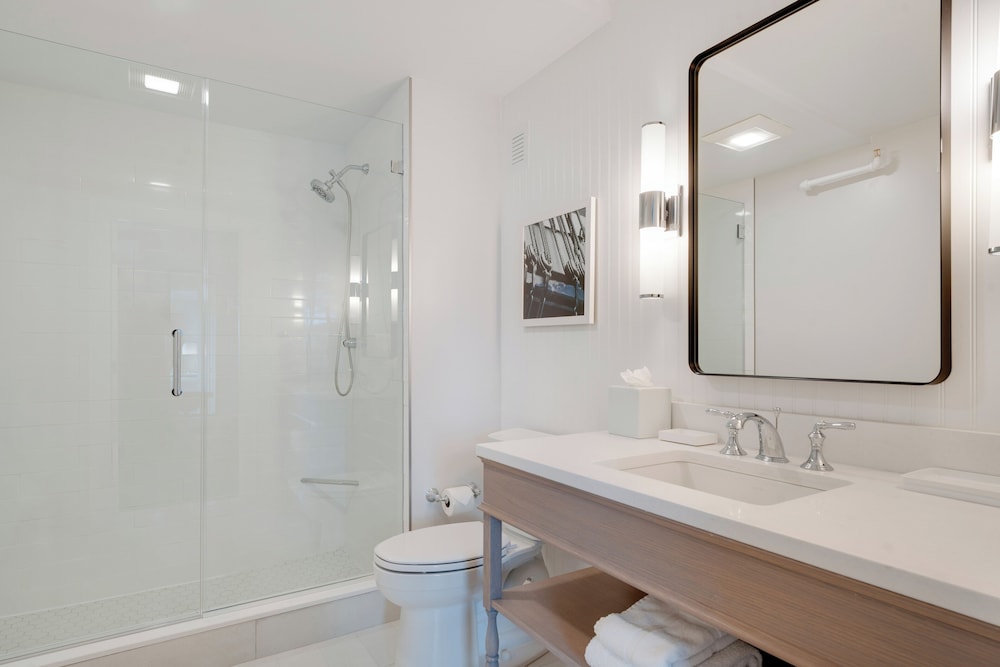 Room, King Bed, Historic Wing، Newport Beach Hotel Suites 2/2